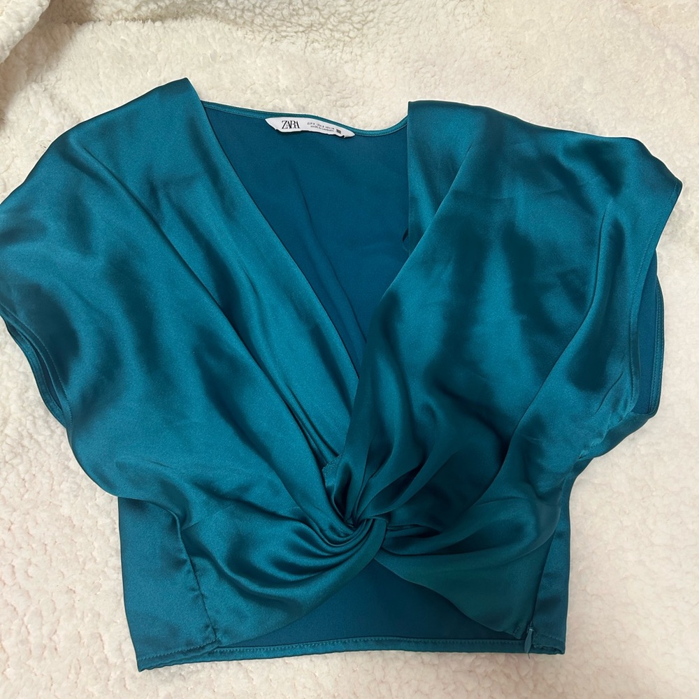 ZARA CROPPED TOP